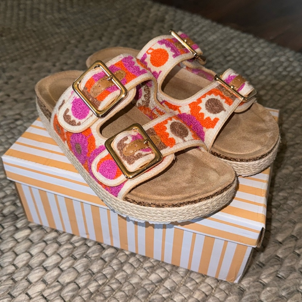 Wild Diva Slides